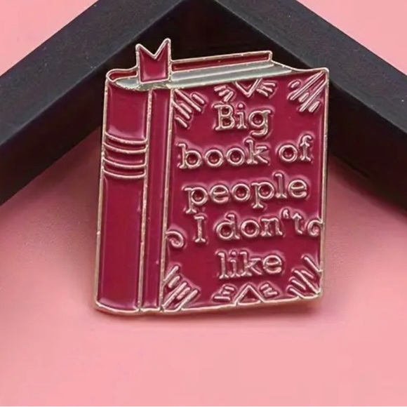 Vintage Style Brooch PinBig Book of People I Don't Like"Quirky Novelty NWT - Picture 2 of 5